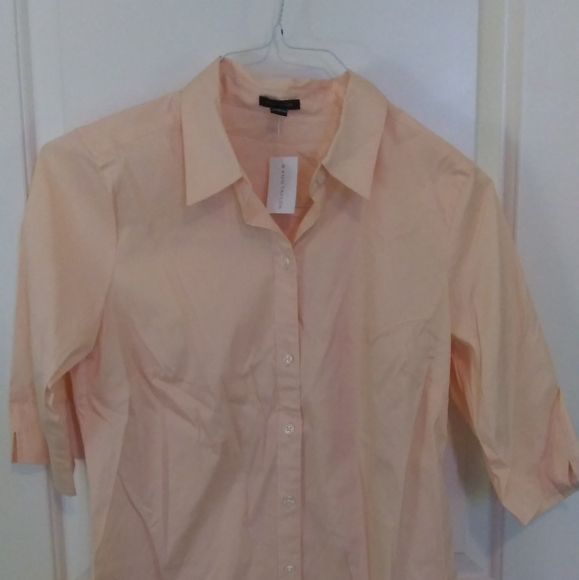 Ann Taylor short sleeve button down top. - Picture 1 of 4